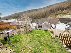 Photo 32- click for photo gallery